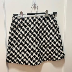 Small black and white Zara skirt, barely worn